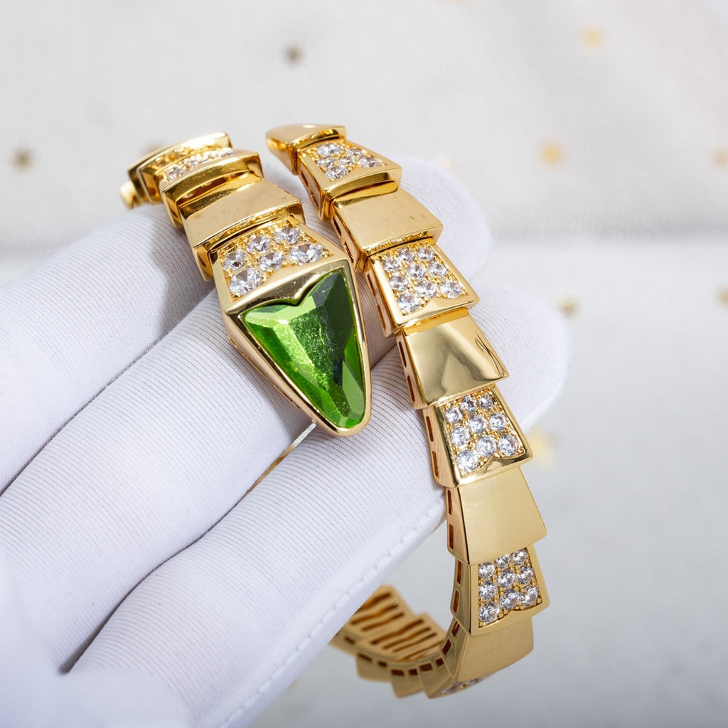 Bvlgari SERPENTI BRACELET 6.8MM GOLD DIAMOND