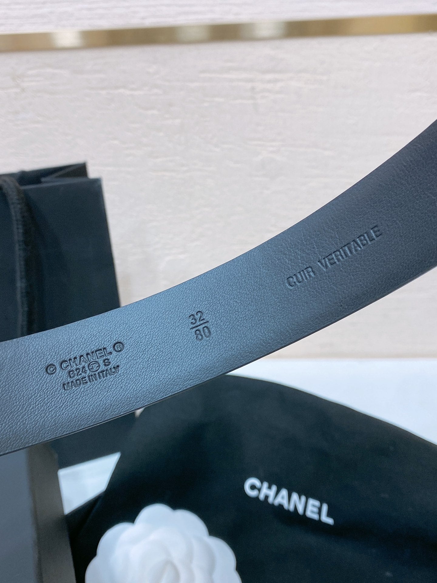 CHANEL BELT 30MM IN BLACK SMOOTH CALFSKIN GOLD MIX BLACK METAL LOGO