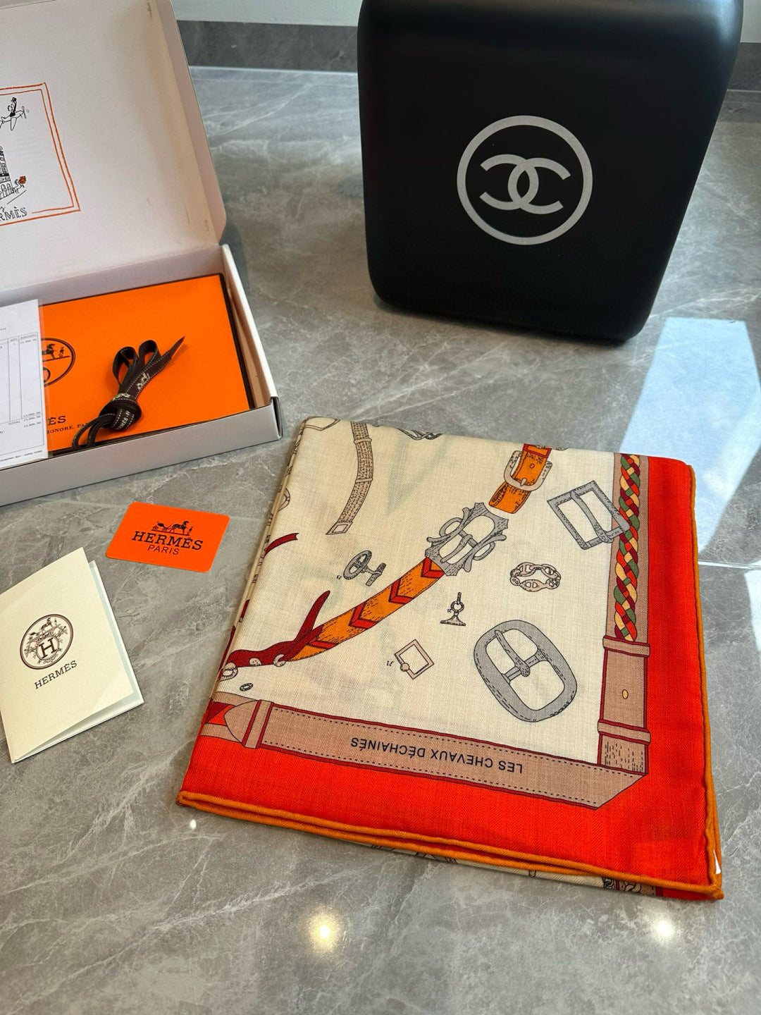 HERMES HERMES 25S SCARF 140 IN SILK CASERE 992007