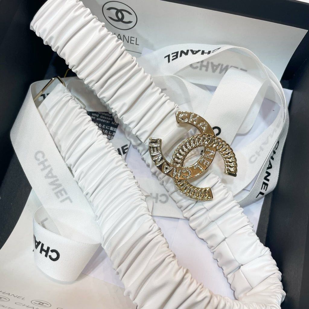 CHANEL DOUBLE 30MM STRETCH BELT IN WHITE CALFSKIN GOLD CHAIN BUCKLE CRYSTAL LOGO