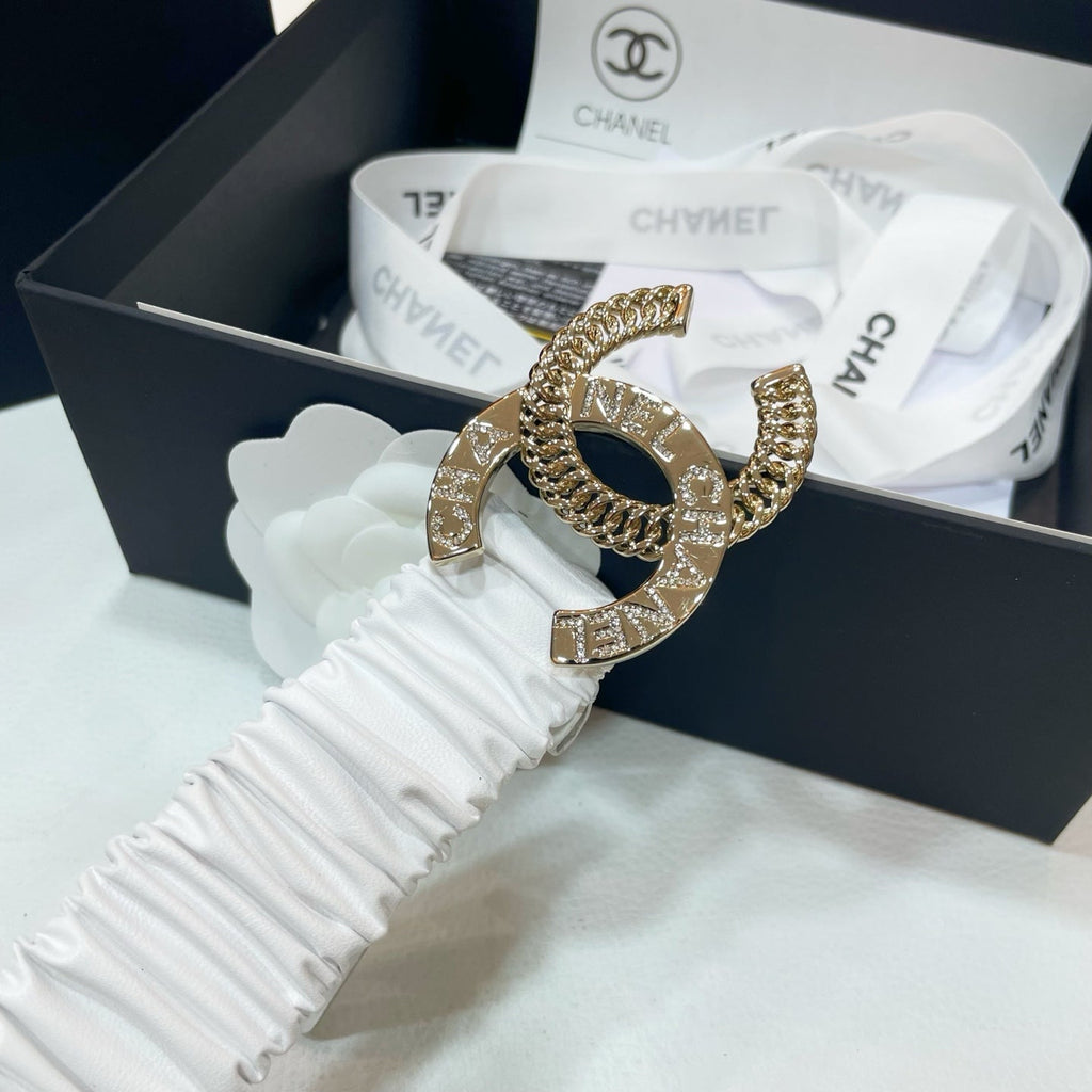 CHANEL DOUBLE 30MM STRETCH BELT IN WHITE CALFSKIN GOLD CHAIN BUCKLE CRYSTAL LOGO
