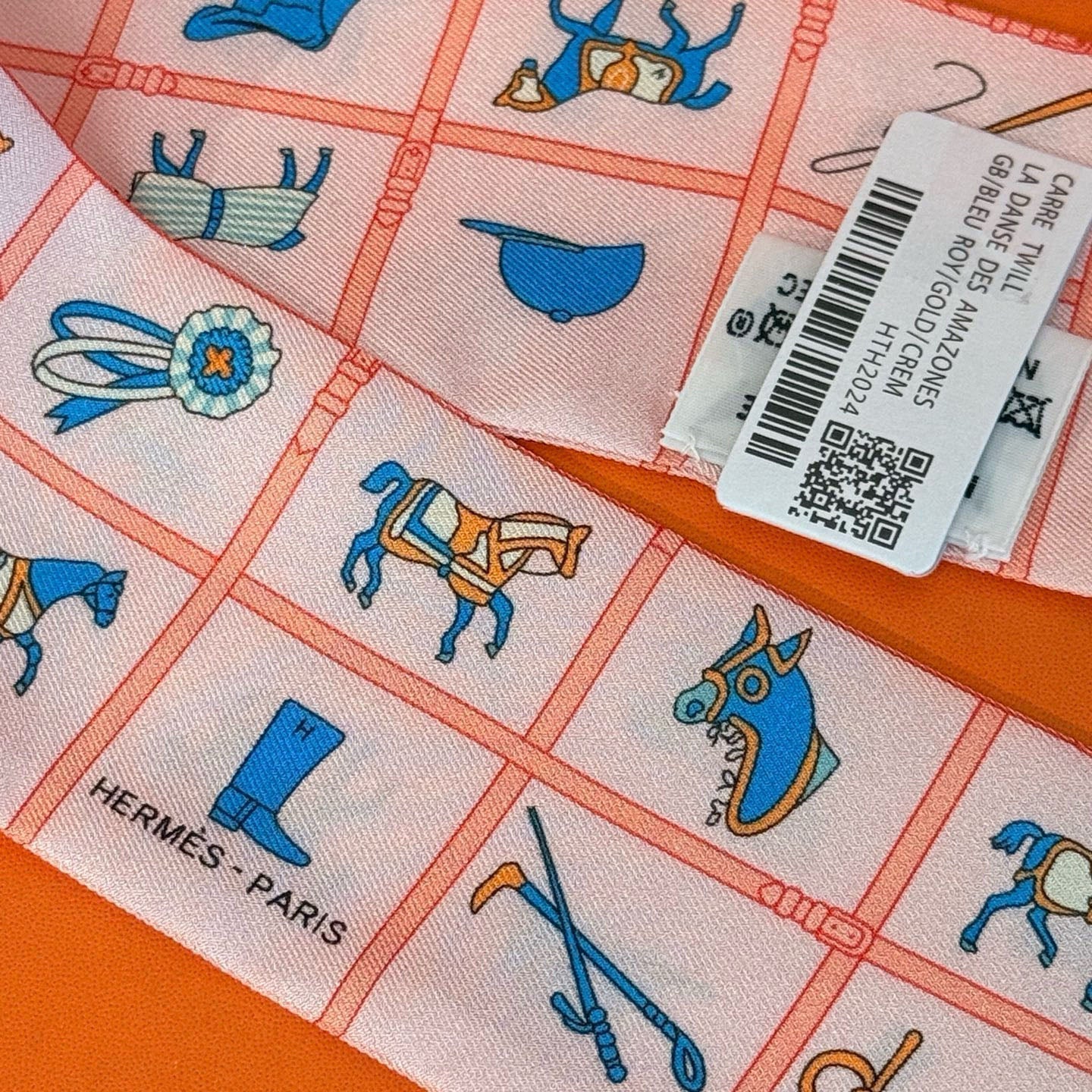 HERMES HERMES 25S SCARF 86 IN SILK 853136