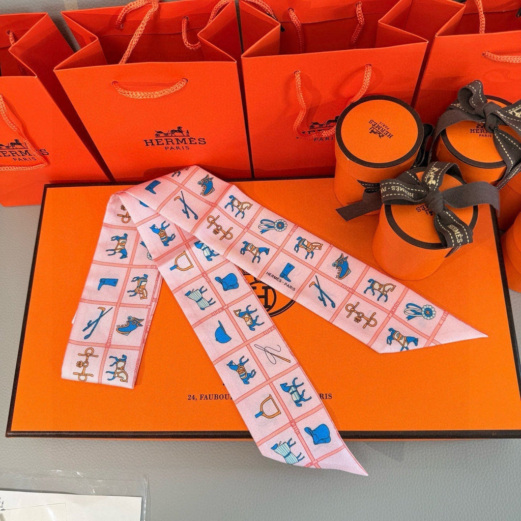 HERMES HERMES 25S SCARF 86 IN SILK 853136