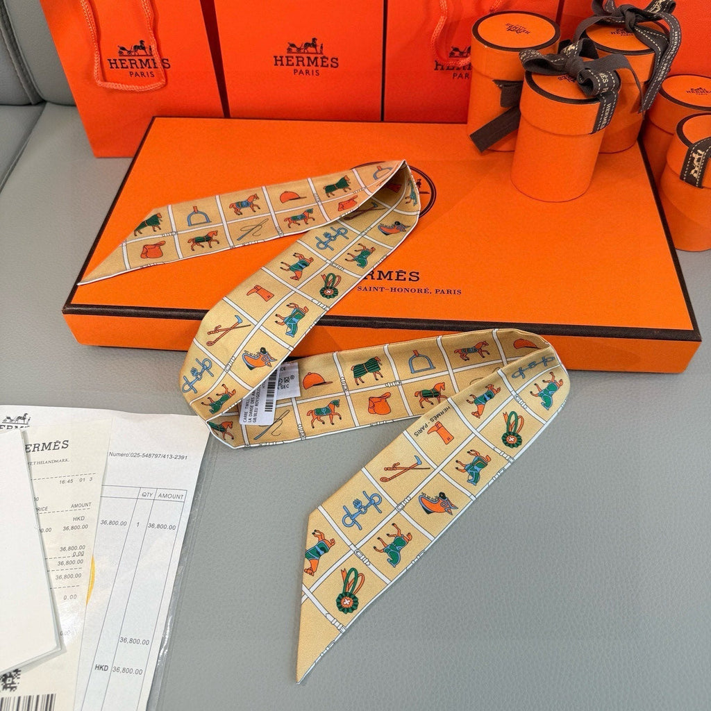 HERMES HERMES 25S SCARF 86 IN SILK 853137