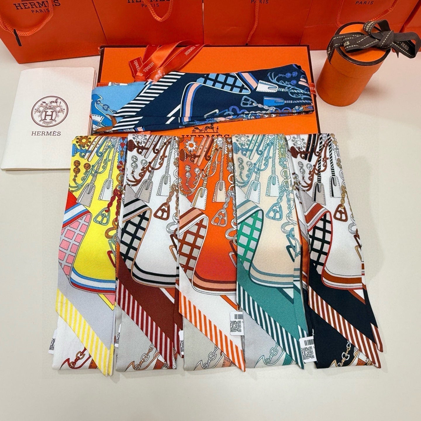 HERMES HERMES 25S SCARF 90 IN SILK 853148