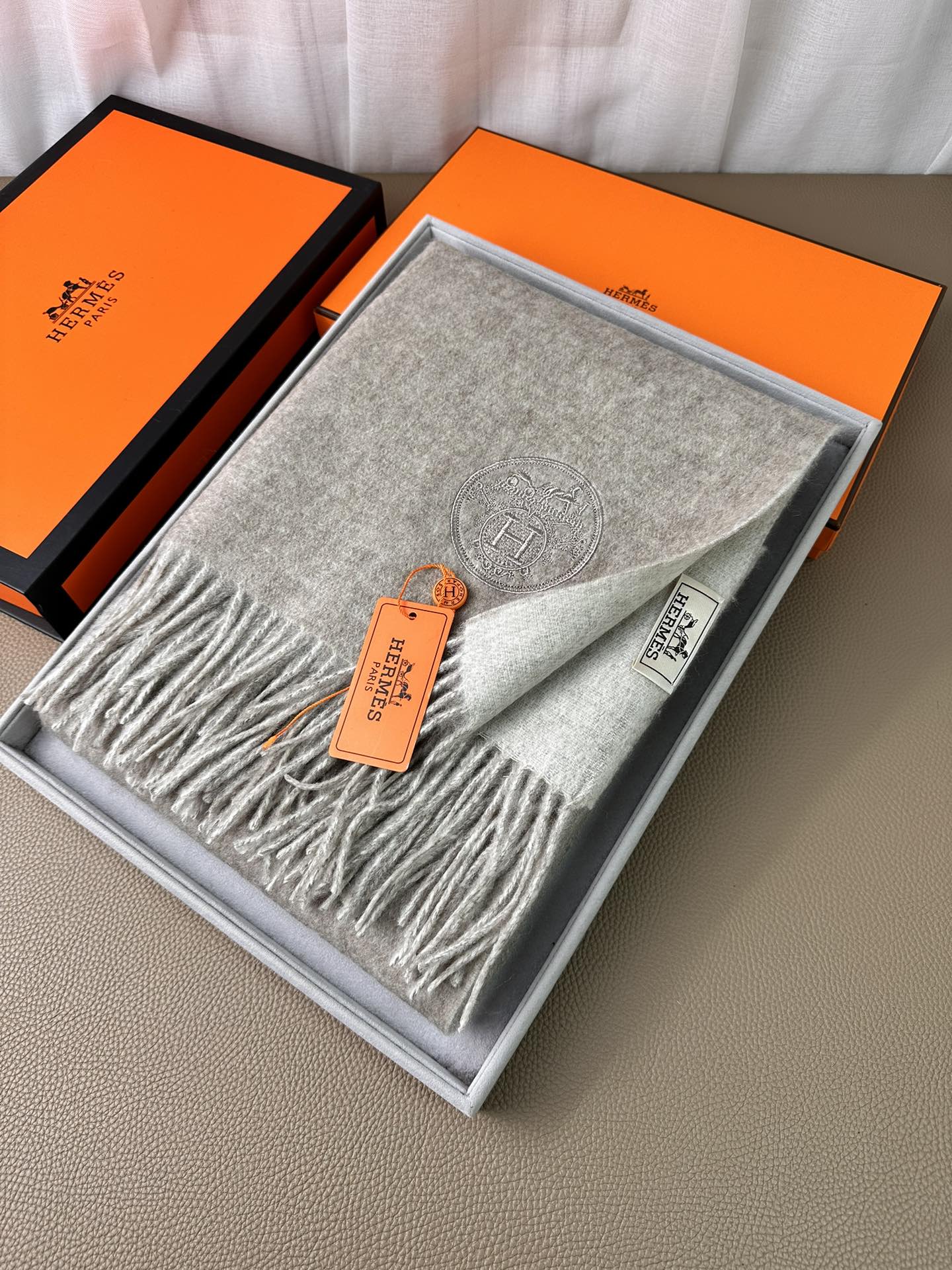HERMES DOUBLE-FACE SCARF 200 CM IN GREY CASERE