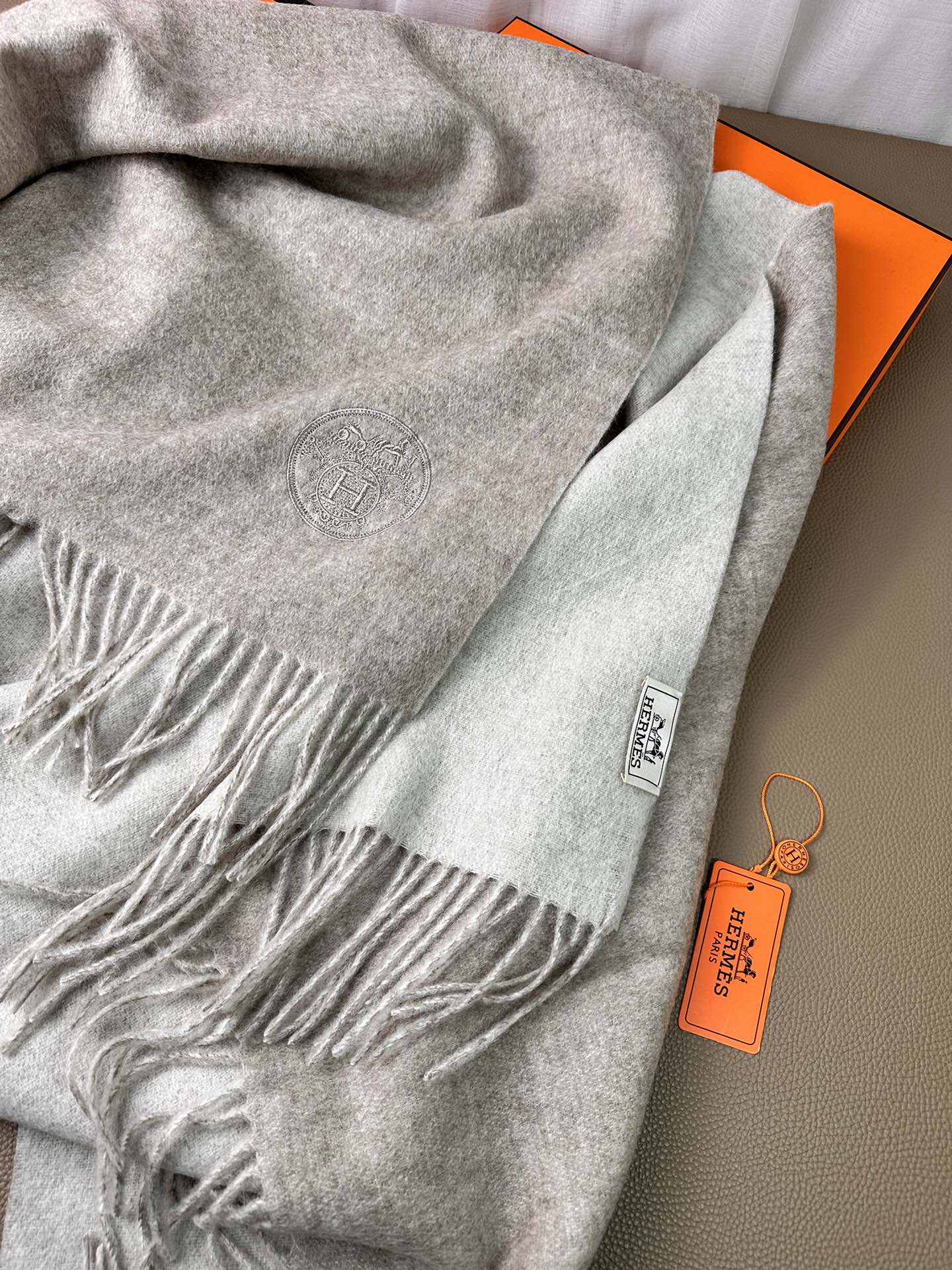 HERMES DOUBLE-FACE SCARF 200 CM IN GREY CASERE