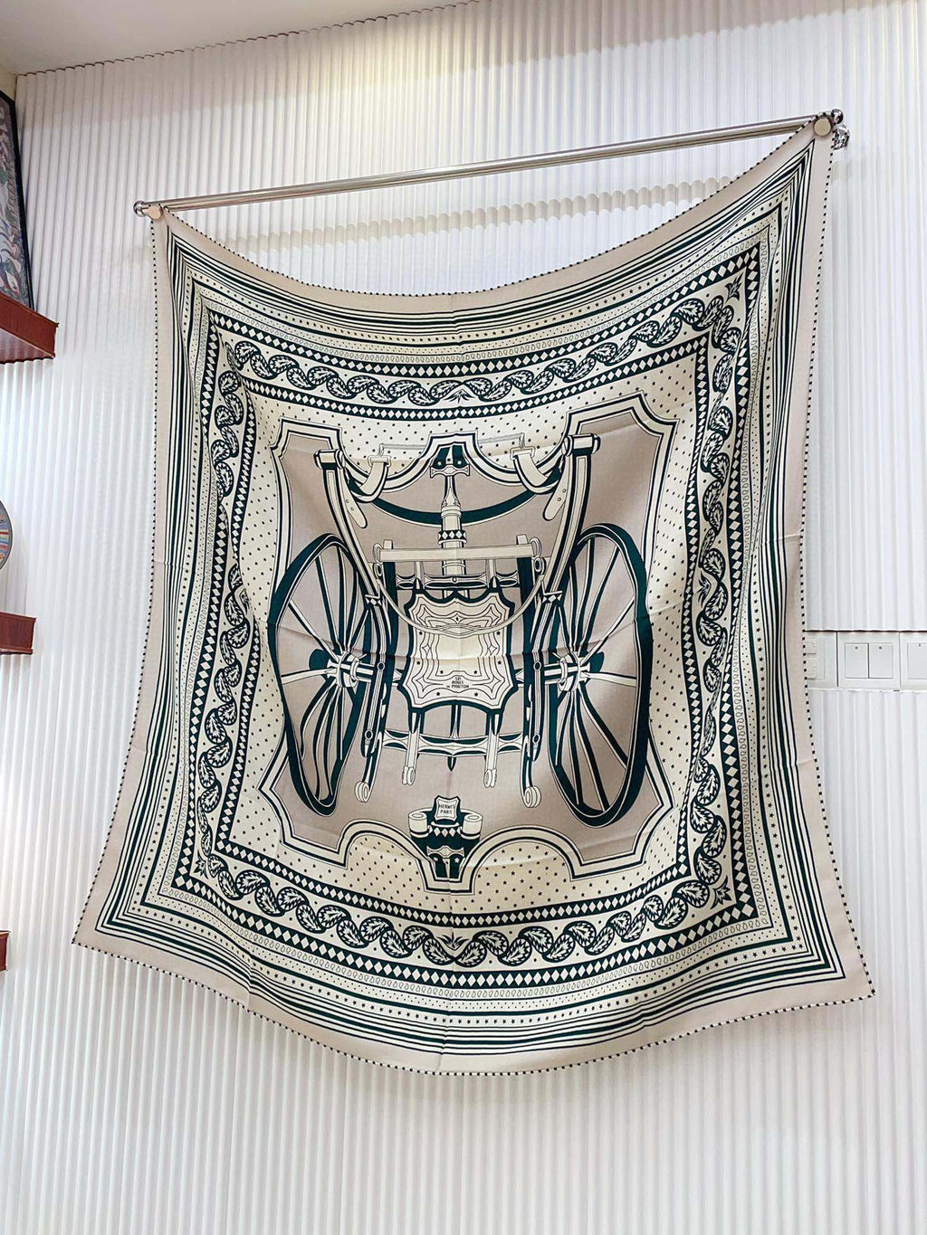 HERMES LES ROUES DE PHAETON BANDANA SHAWL 140 CM COLORFUL 385445