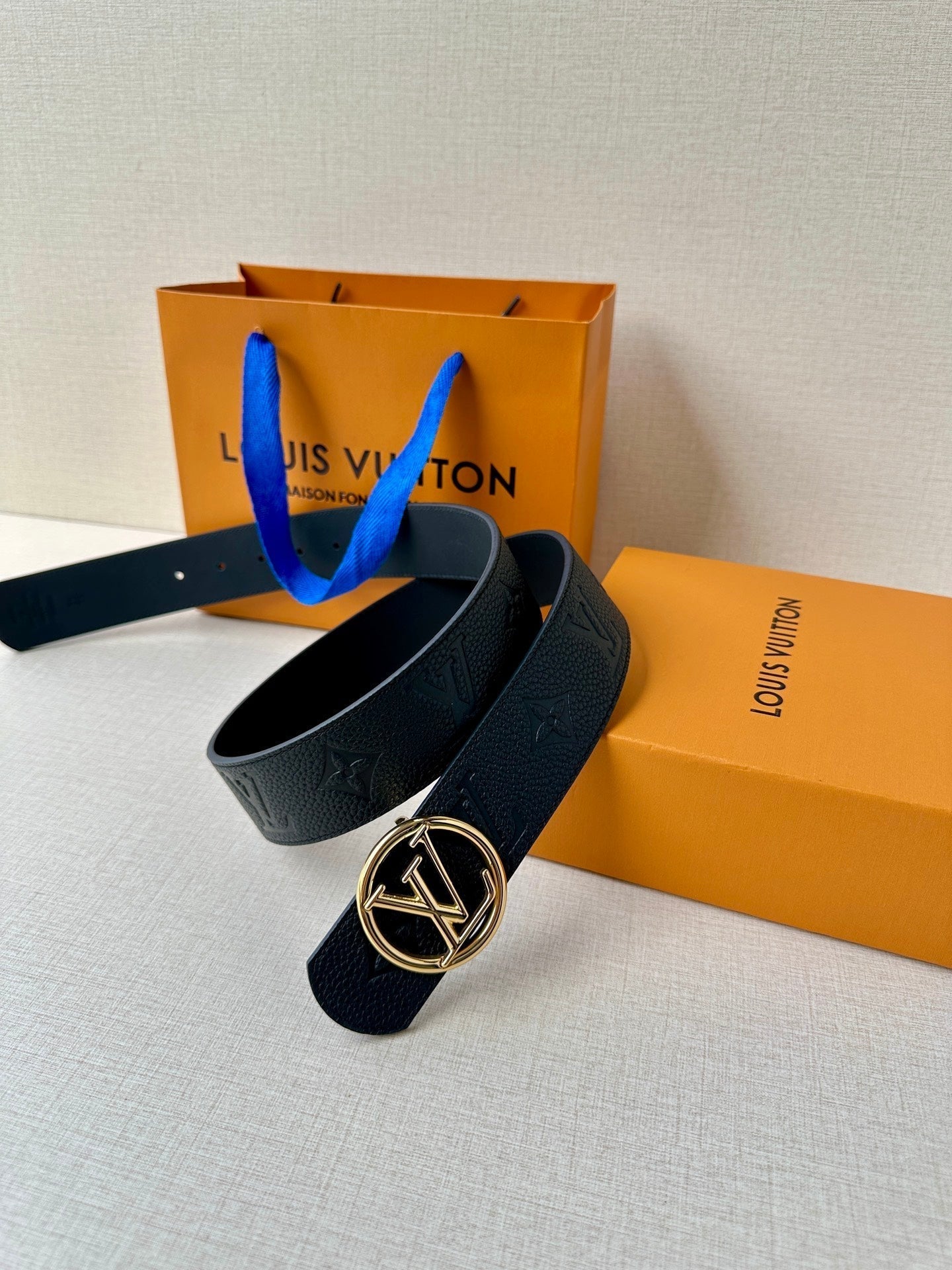 LOUIS VUITTON LV 25S BELT 40 MM IN BLACK CALFSKIN WITH GOLD HARDWARE 593263