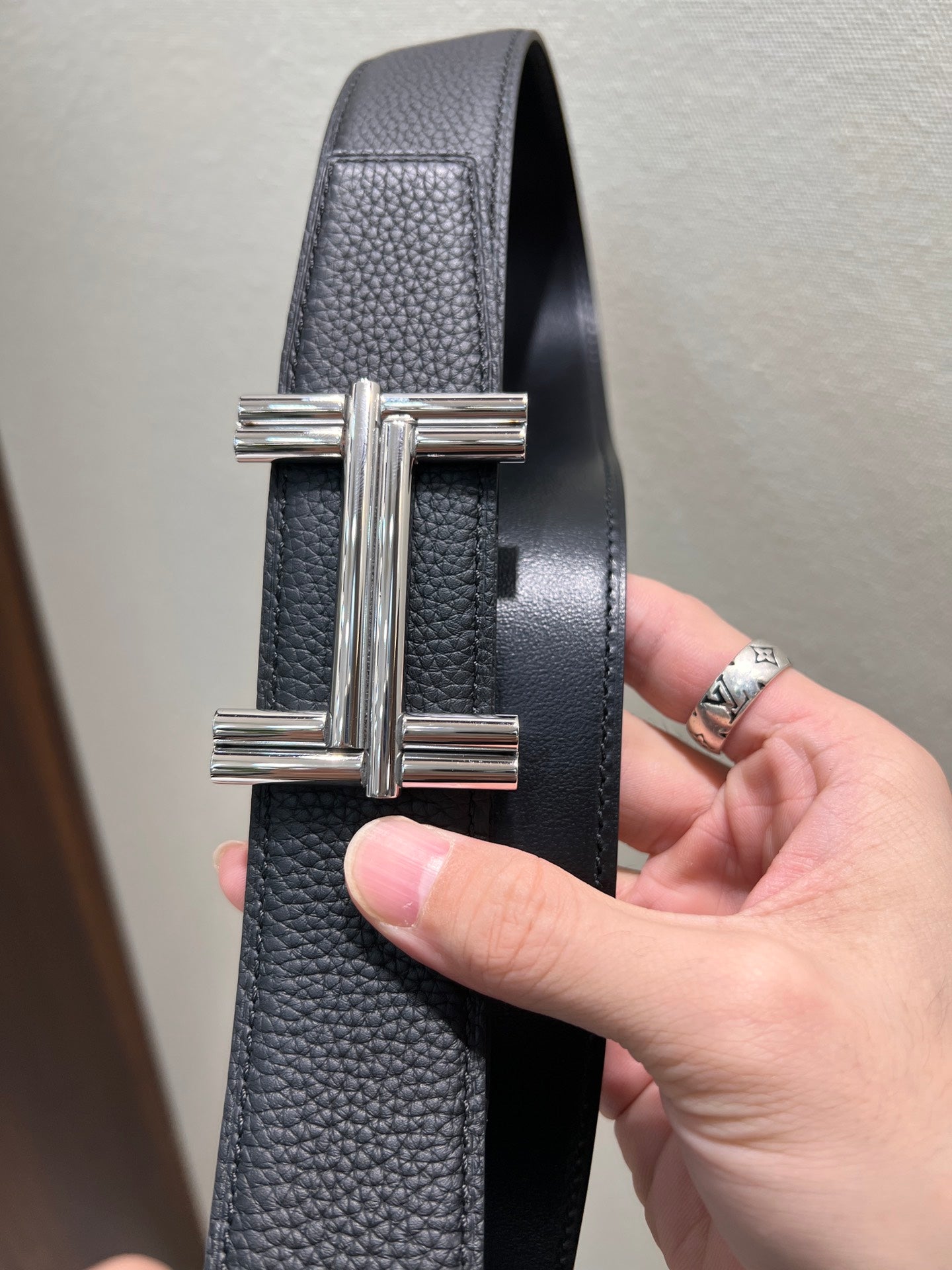 HERMES TRAVERSE BELT BUCKLE & REVERSIBLE BLACK LEATHER STRAP 38 MM SILVER HARDWARE