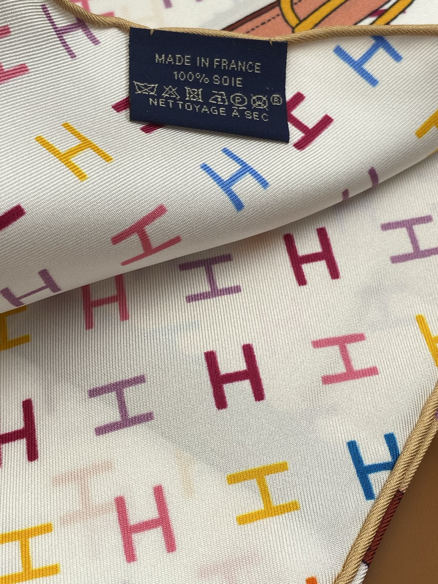 HERMES HERMES 25S SCARF 90 IN SILK 703680
