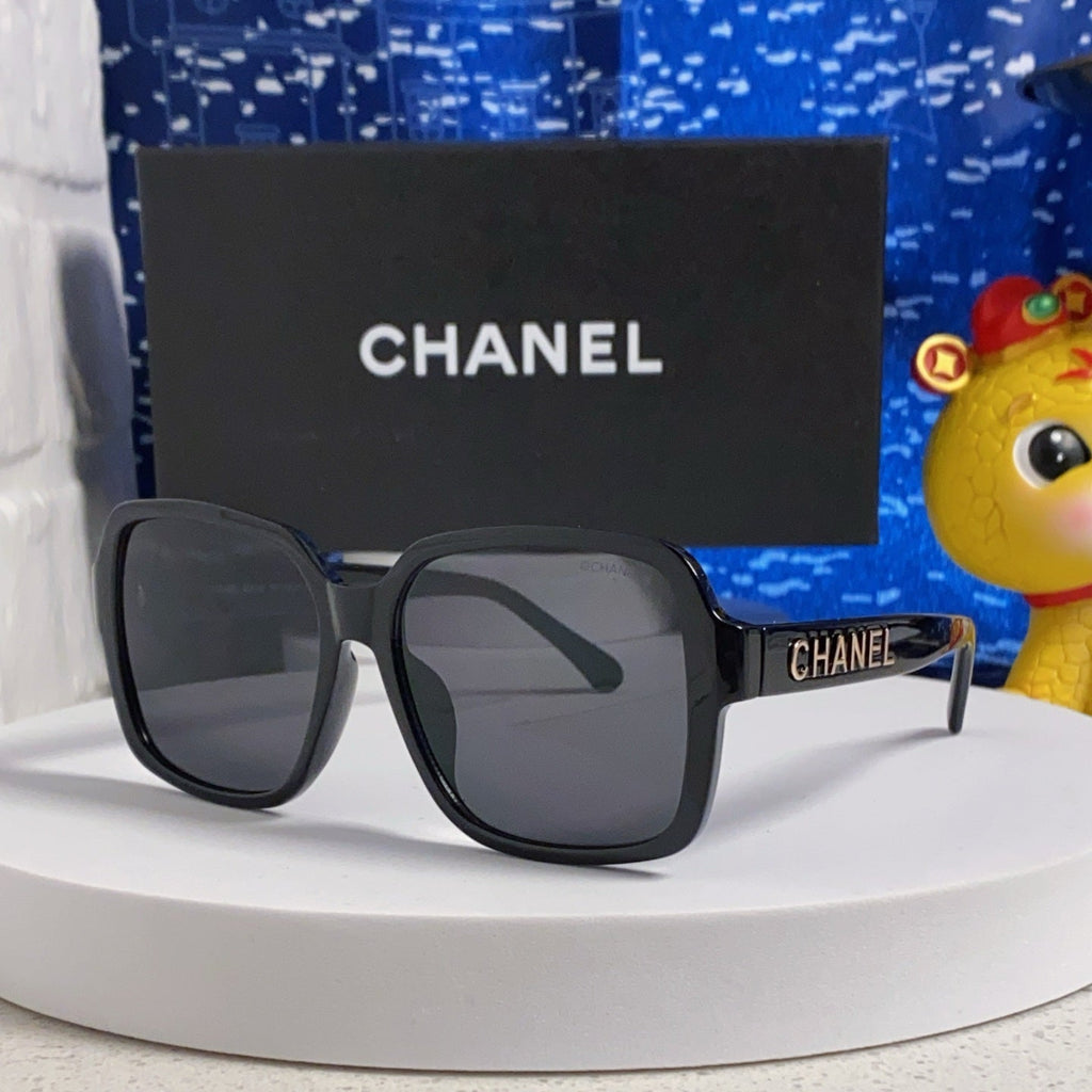 CHANEL SQUARE SUNGLASSES 638932 IN BLACK ACETATE