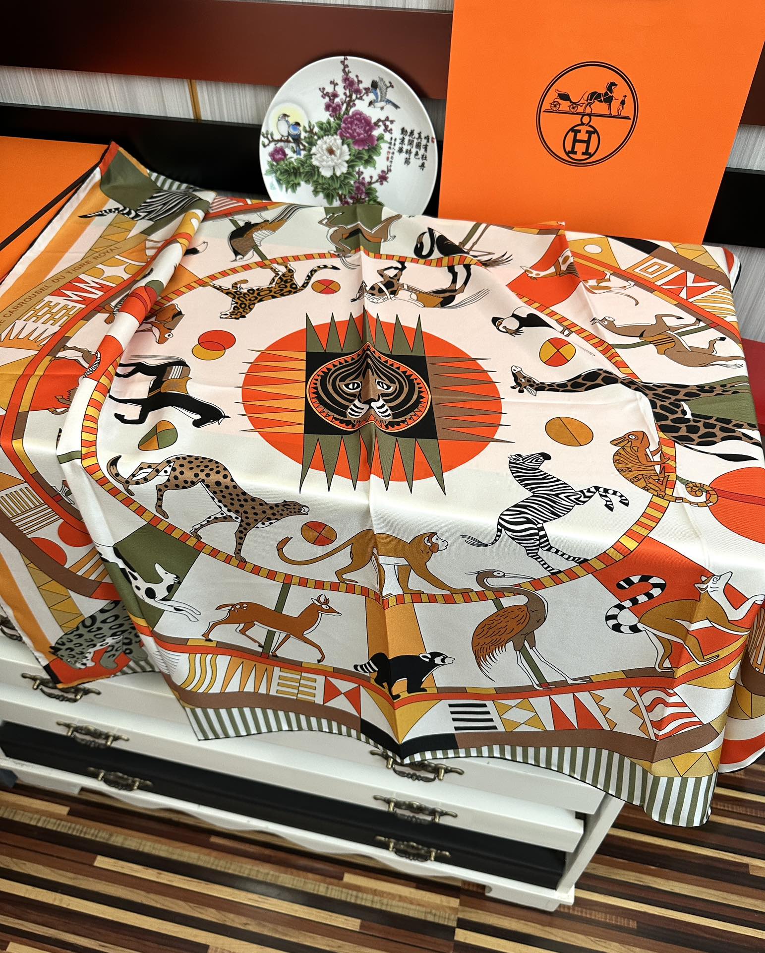 HERMES HERMES 25S SCARF 90 IN SILK 006