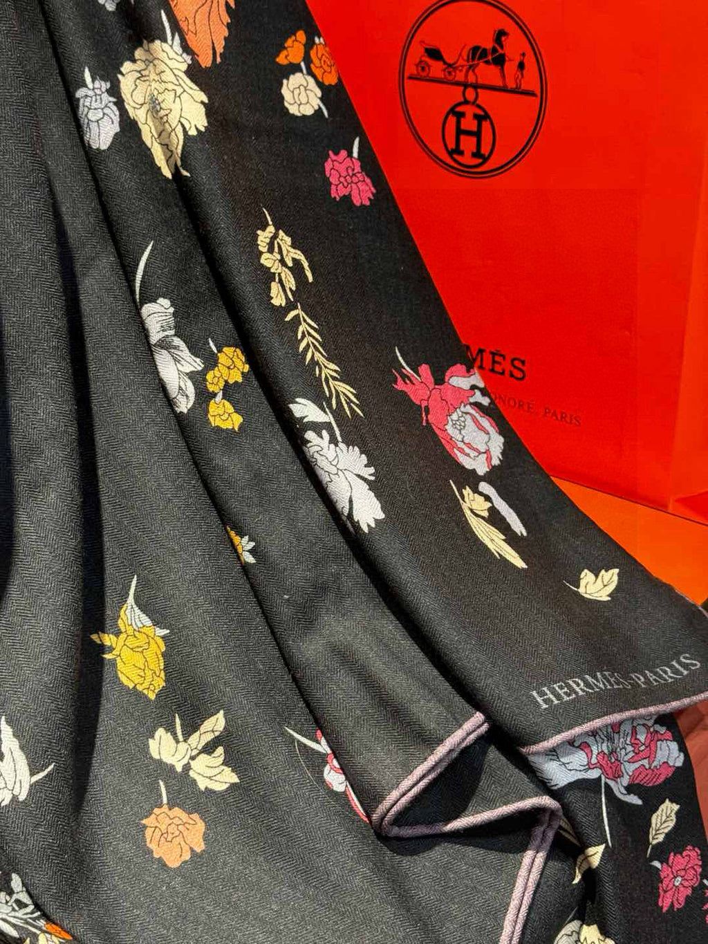 HERMES HERMES 25S SCARF 140 IN CASERE SILK 709657