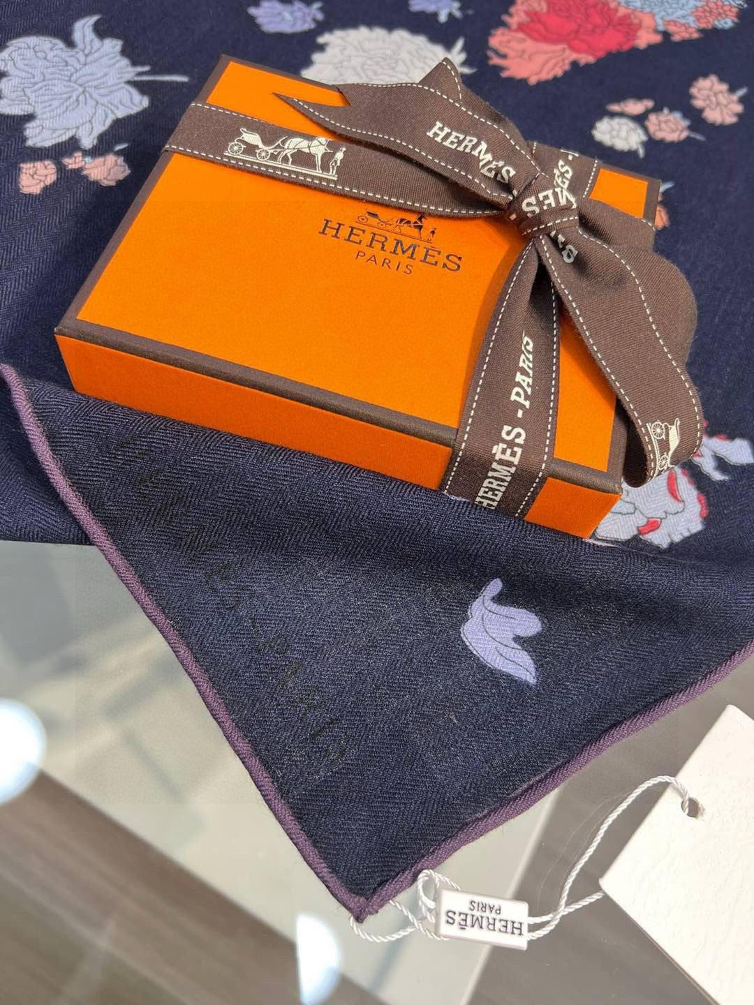 HERMES HERMES 25S SCARF 140 IN SILK 724765