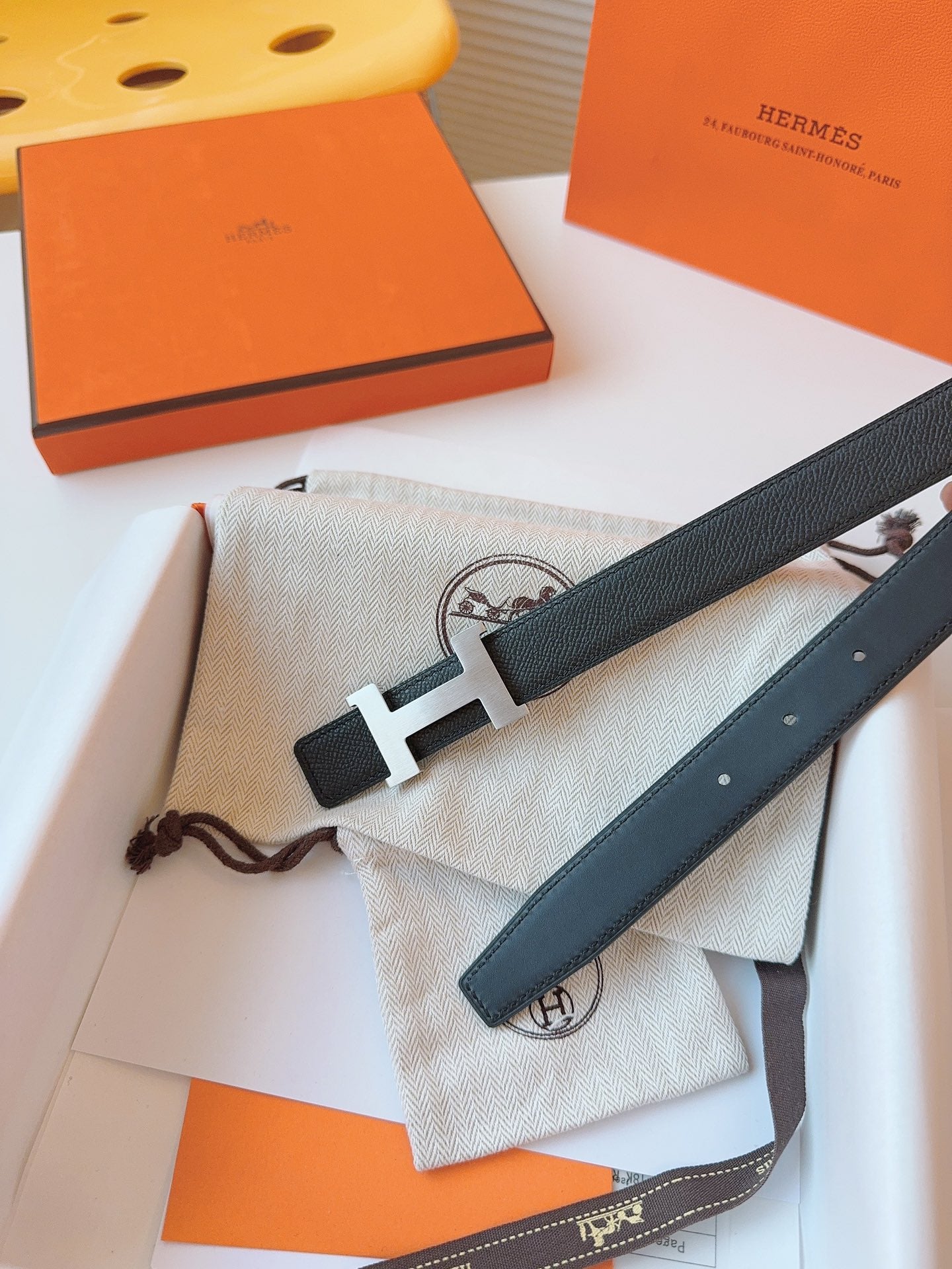 HERMES MINI H BELT BUCKLE & REVERSIBLE BLACK LEATHER STRAP 24 MM SILVER HARDWARE